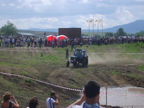traktor-25-06-110000094.jpg