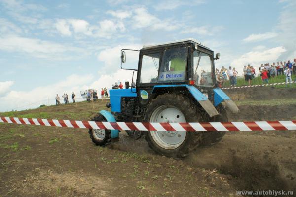 traktor-25-06-110000102.jpg